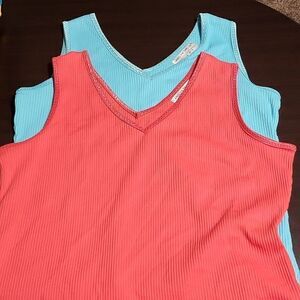 Set of 2 Sleeveless tank tops undershirts sleepwear shirts V neck